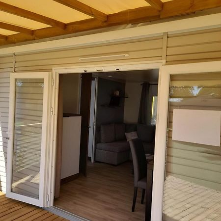 Camping La Carabasse Vias Exteriör bild